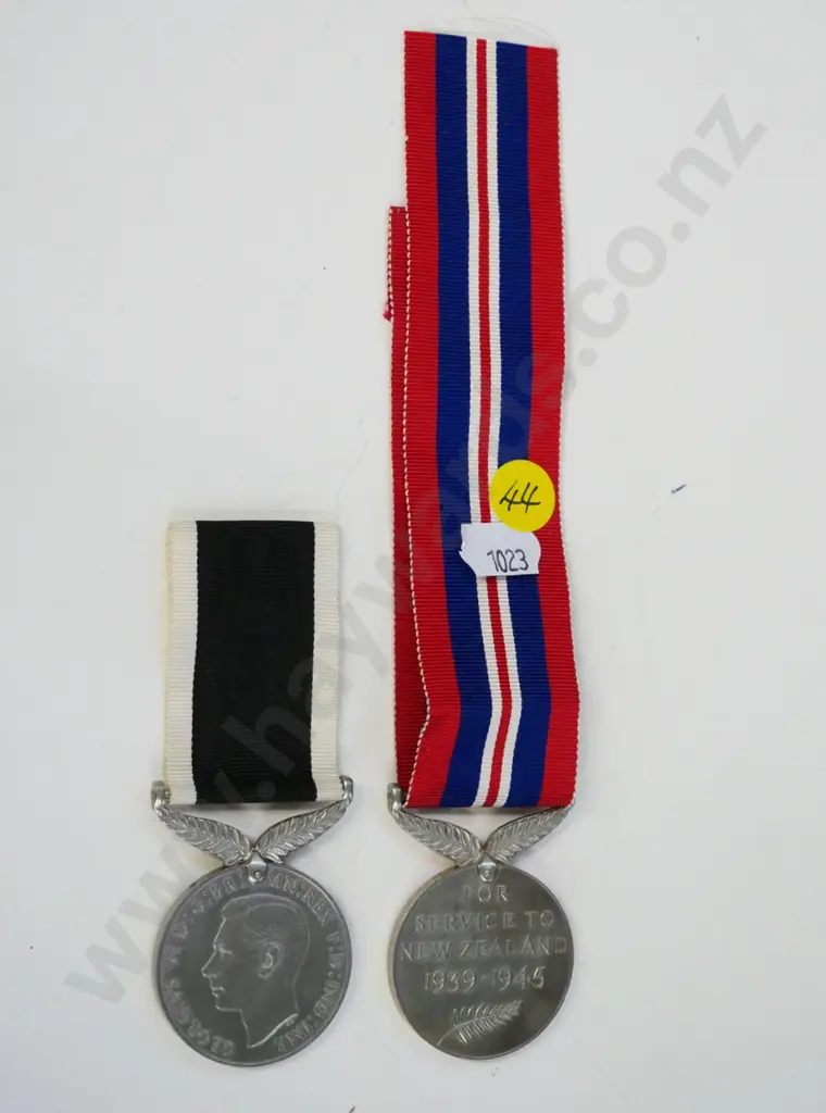 2 New Zealand War Service medals 1939-45 Image 1++