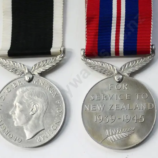 2 New Zealand War Service medals 1939-45