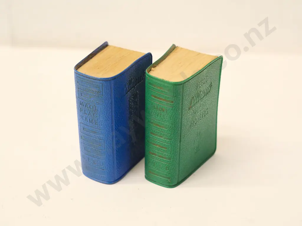 2 miniature Reed's Lilliput books - 1962 Maori Place Names and 1964 Maori Proverbs, both in good condition Image 1++