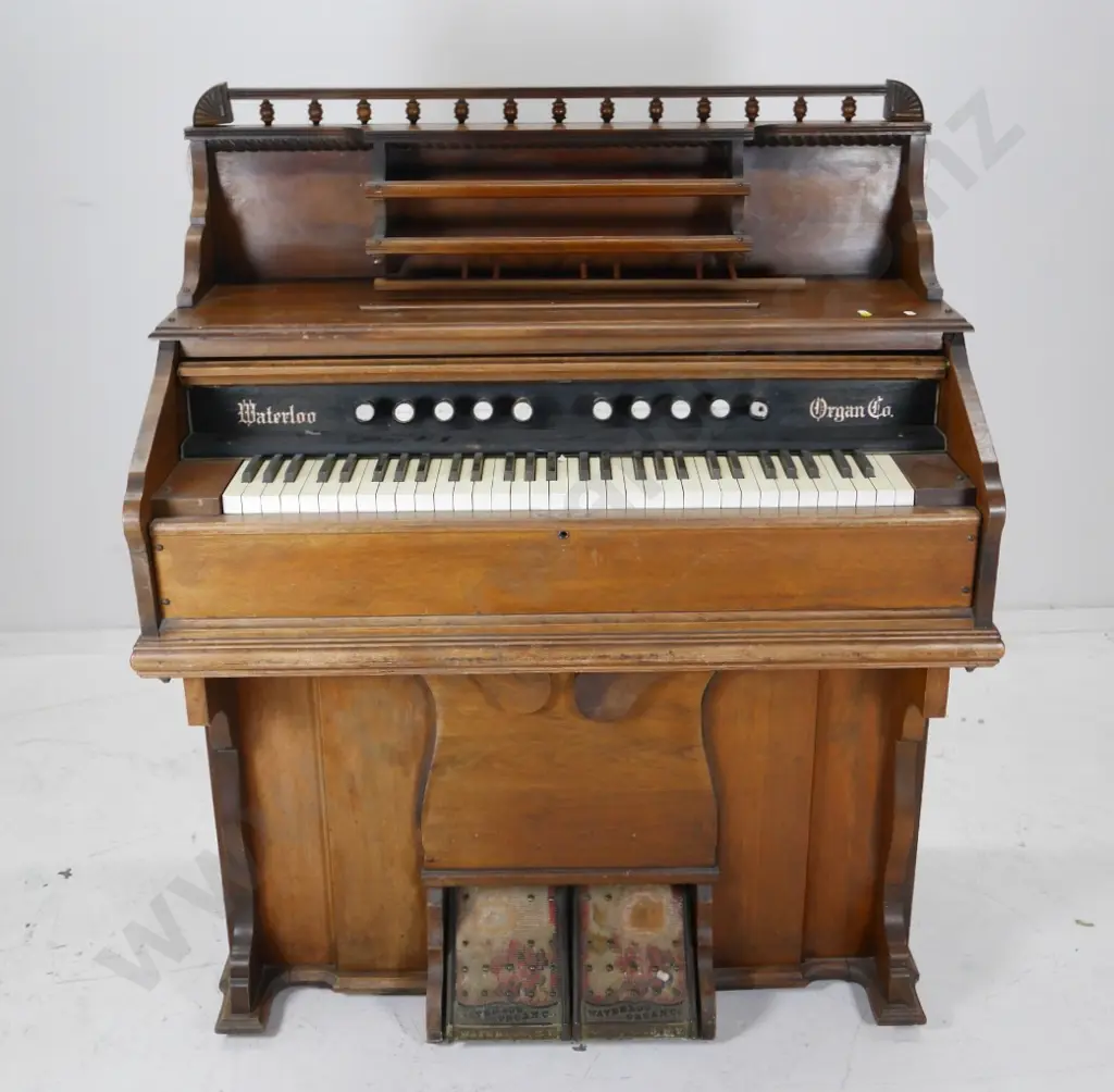 vintage pump organ - Waterloo Organ Co. Waterloo New York - working condition H1290 W1050 D540 Image 1++