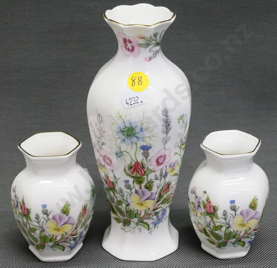 3 Aynsley Wild Tudor vases - tallest is H-180 Image 1++