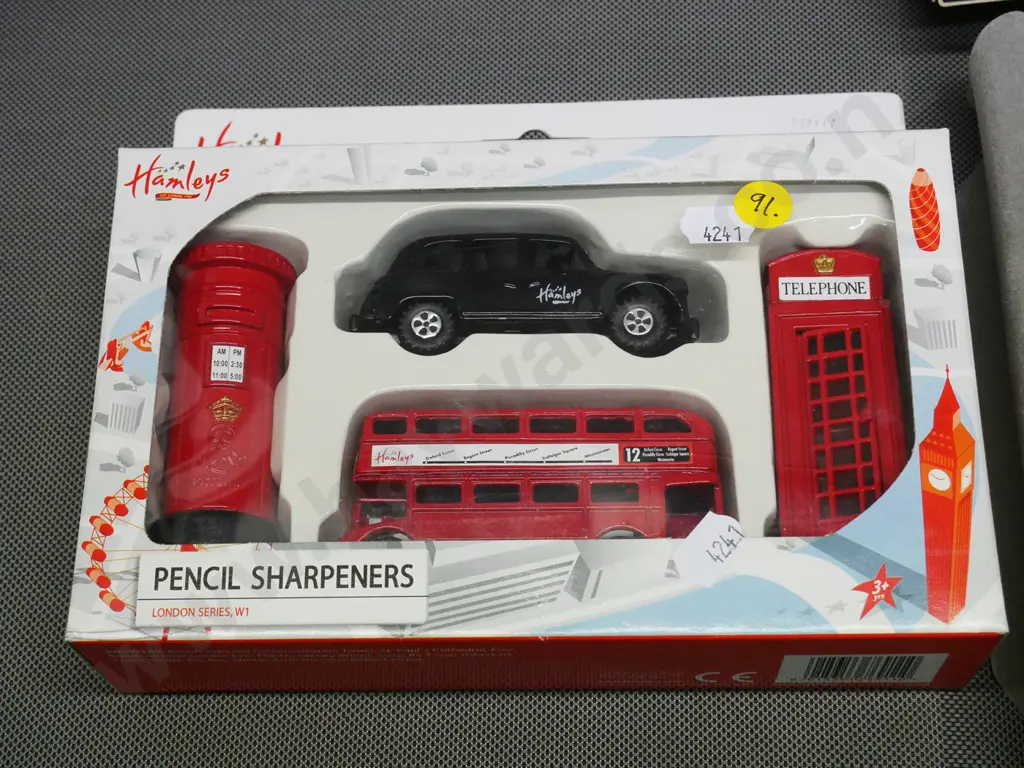 2 die-cast boxed sets: EFE ltd. ed. Rank Hovis vintage vehicles & vintage London theme pencil sharpeners Image 1++