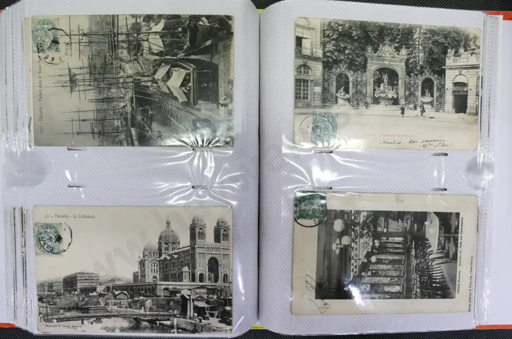 2 album of postcards - early French and some German WWI-era, 200+ cards in total Image 1++