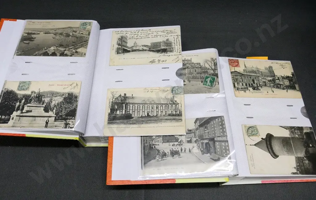2 album of postcards - early French and some German WWI-era, 200+ cards in total Image 1++
