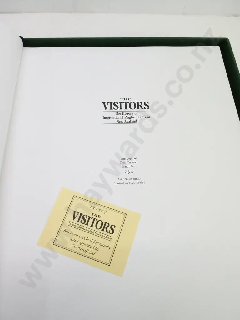 large volume in clamshell case -The Visitors - International rugby in NZ, limited edition #754/1200 Moa Pub. 1990 Image 1++