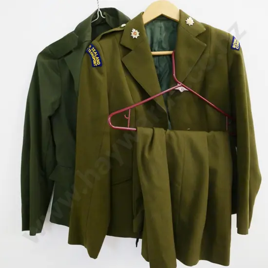 woman's NZ Corp of Transport jacket, fatigue jacket & trousers, assorted buttons, badges, epaulets (buttons in cabinet)