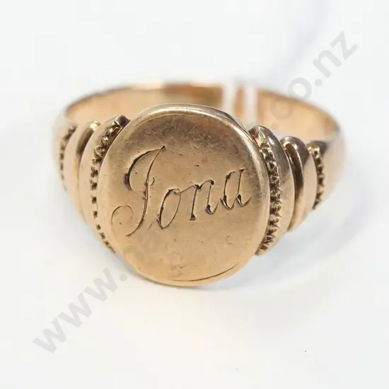 signet ring stamped 9ct