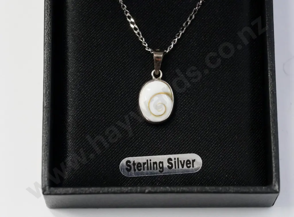 silver white stone pendant stamped 925 Image 1++