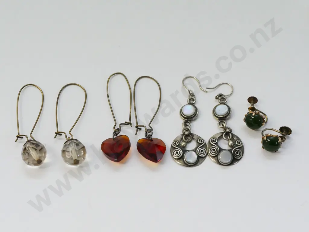 4 pairs earrings including one pair of greenstone clip-ons Image 1++