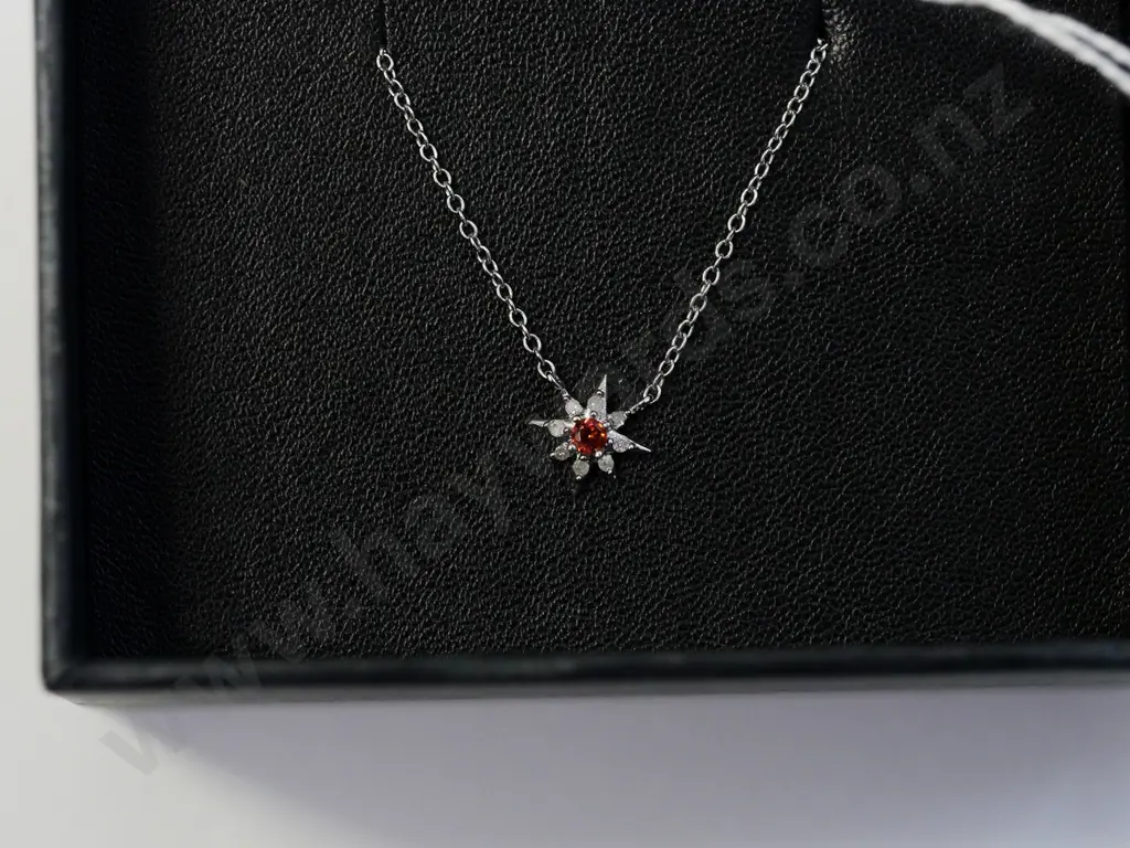 silver small star pendant stamped 925 Image 1++