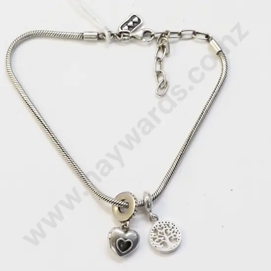 Pandora bracelet stamped 925