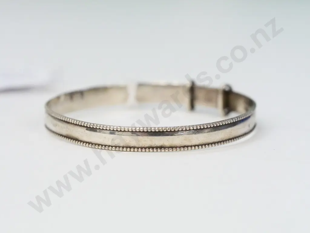 childs silver bangle stamped 925 Image 1++