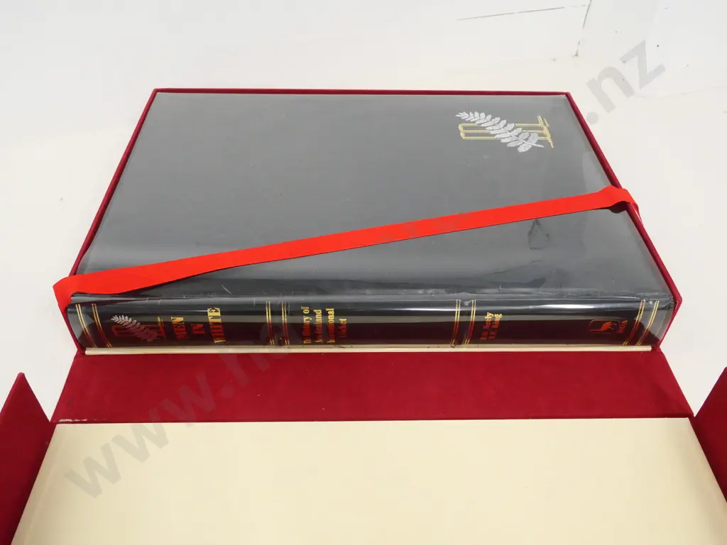 large volume in clamshell case - Men In White - New Zealand Cricket 1894-1985 limited edition #442/1200 Moa Pub. 1986 Image 1++