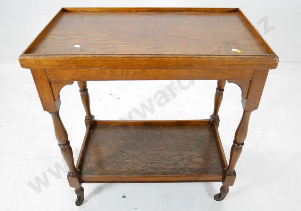 oak tea trolley with lift-off tray and lower shelf, original casters H775 L730 W420 Image 1++