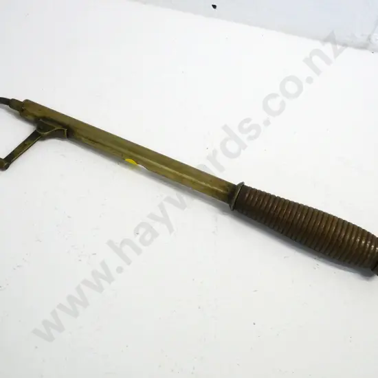 brass collapsible fishing gaff with wood handle - made in England. L-410