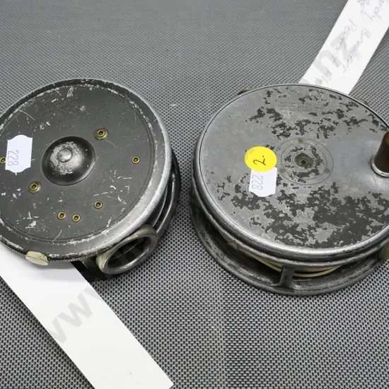 2 hardy Bros. fly fishing reels - 'St. George' (D-90) and 'The Perfect' (D-100)