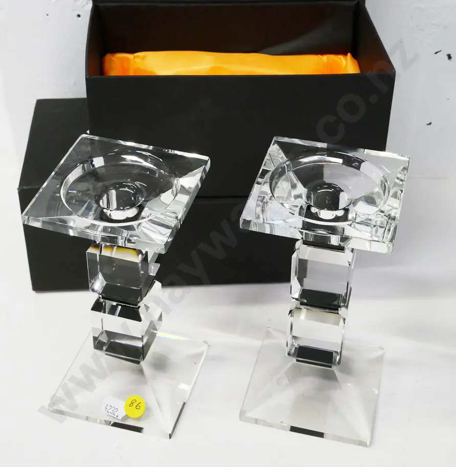 pair of faceted crystal candlesticks with fitted boxes, no maker's marks H-160 Image 1++