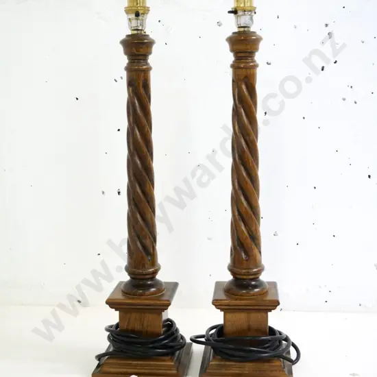 pair of oak spiral twist carved table lamps H-520