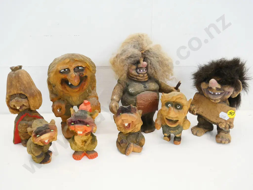 collection of 8 Norwegian trolls - 6 hand-carved carved wood, one has damage to foot, and 2 composite, tallest H-200 Image 1++