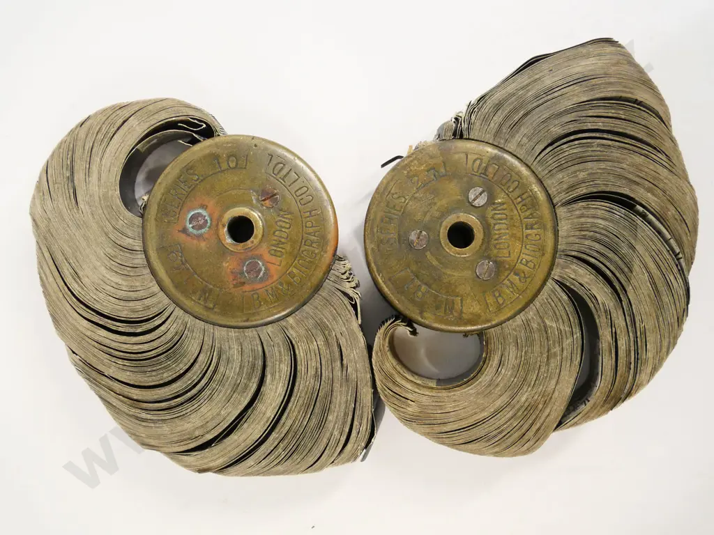 restorers vintage Kinora motion picture device with 2 reels, made by B.M Biograph Co. Image 1++