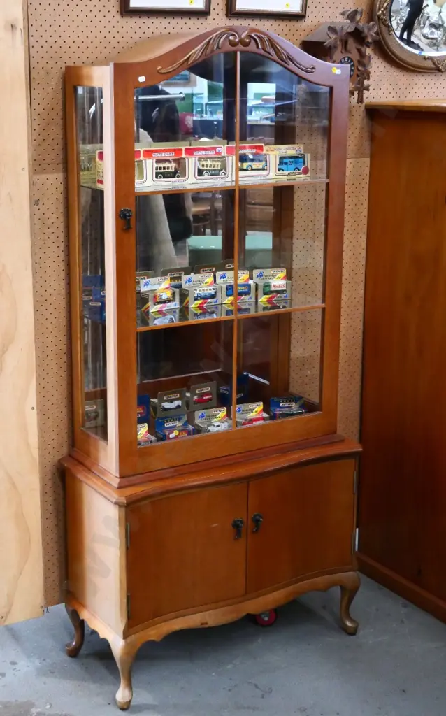 mahogany display cabinet w/carved door, glazed sides, mirror back, cupboard base, 2 glass shelves H1710 W800 D360 Image 1++