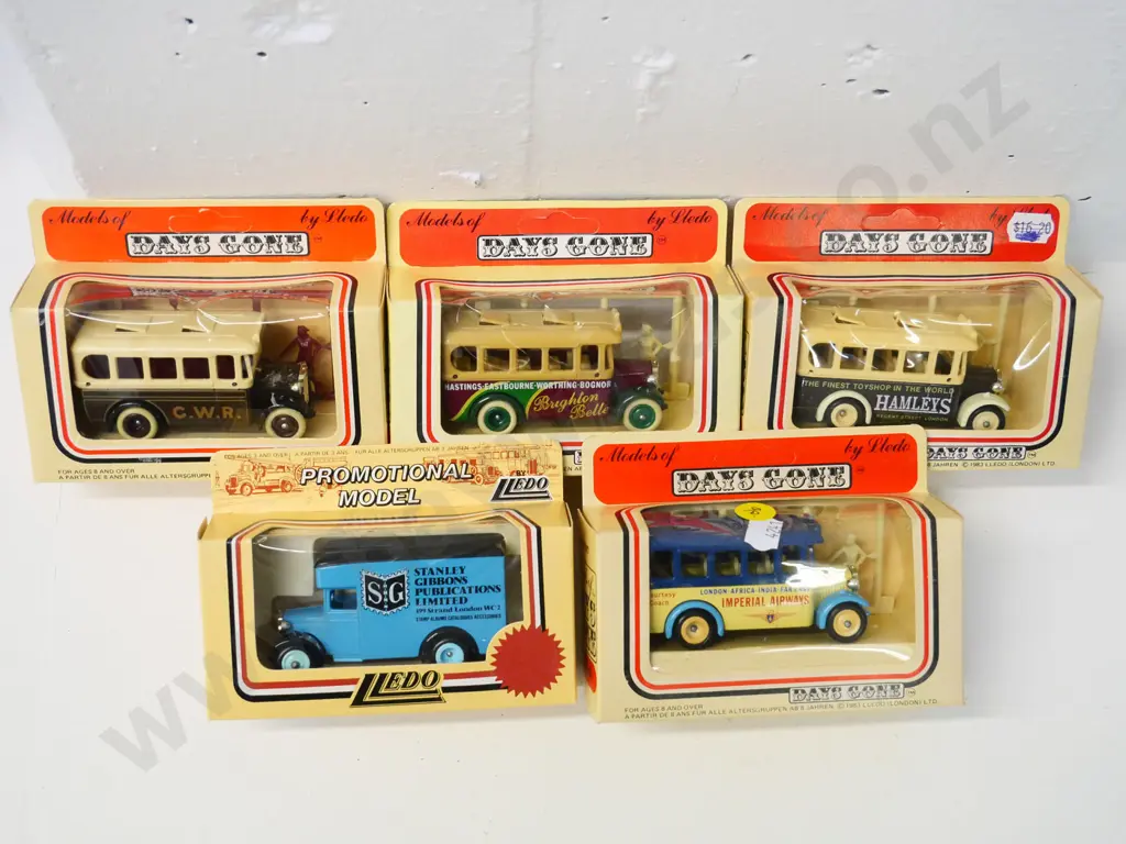 5 boxed Lledo 'Models of Days Gone' die cast vehicles - vintage delivery van & buses, with tiny people figures Image 1++