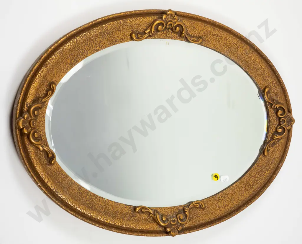 gilt-framed oval wall mirror H-380 W-550 Image 1++