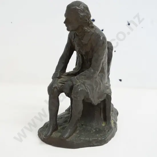 cast bronze sitting gentleman figure in 18th/19th century dress H-180