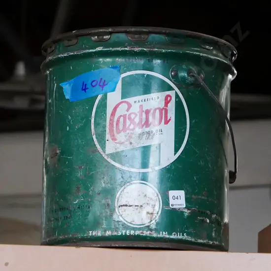 Castrol motor oil tin