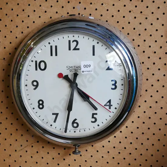 chrome Smith's electric plug in wall clock