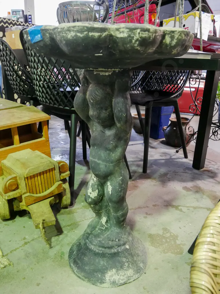 figural based concrete bird bath H-800 Image 1++