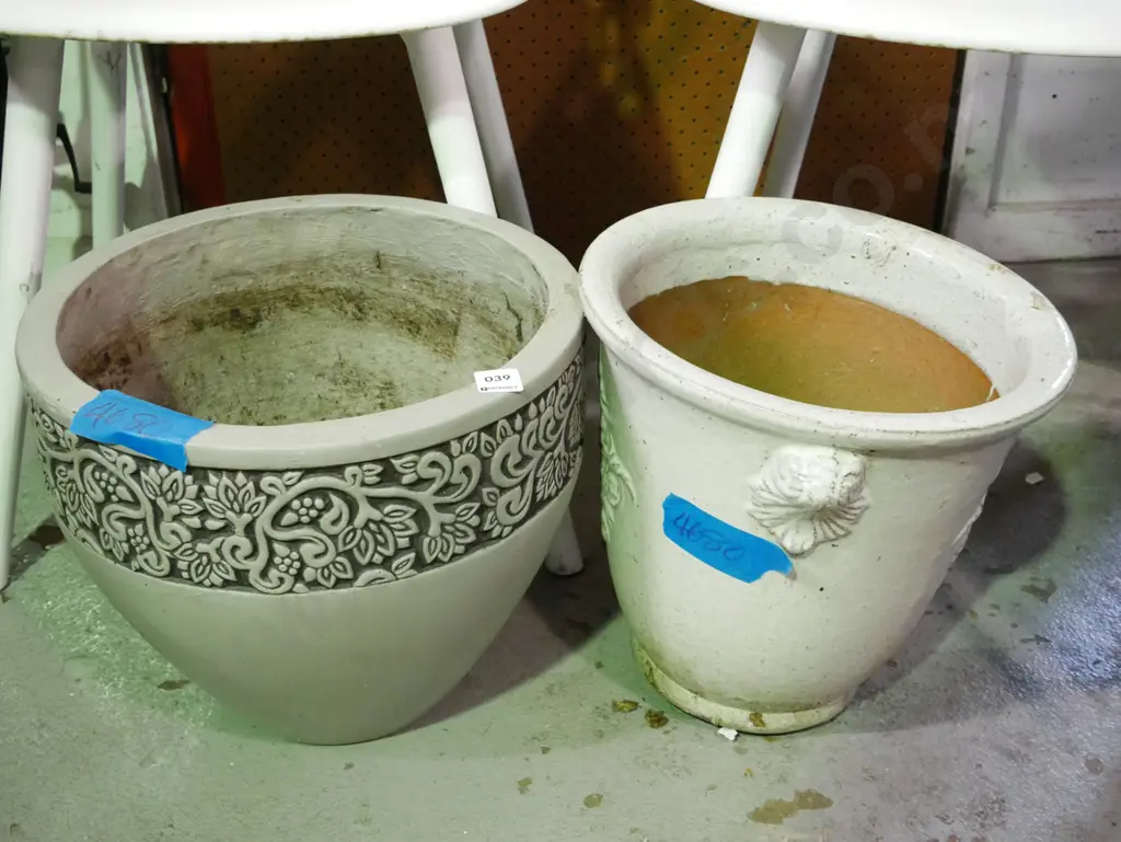 2x glazed planters H-300 Image 1++