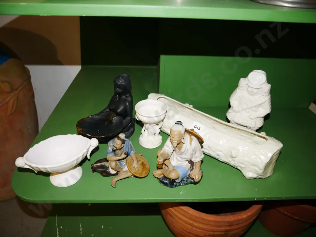 Temuka pottery log vase, mud figurine etc Image 1++