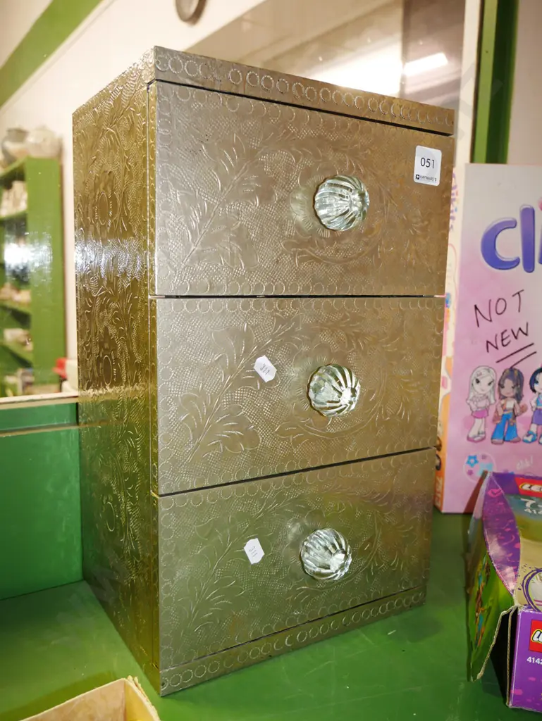 small wood and pressed metal 3 drawer chest H-390 W-230 D-180 Image 1++