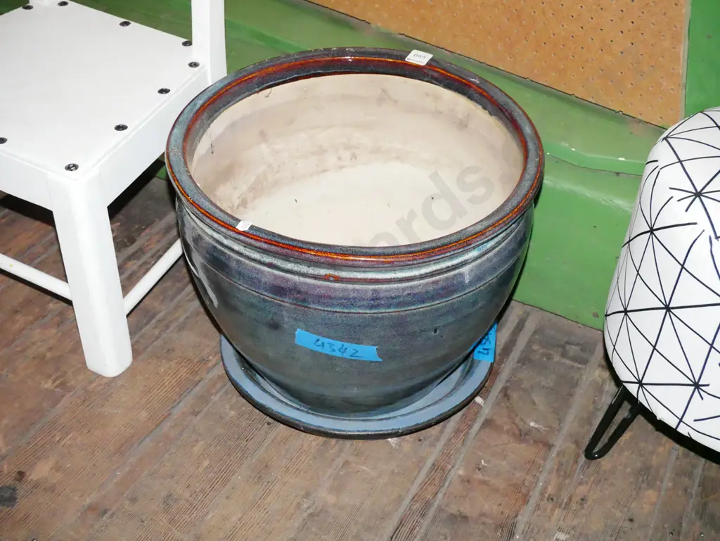 glazed garden planter H-320 Image 1++