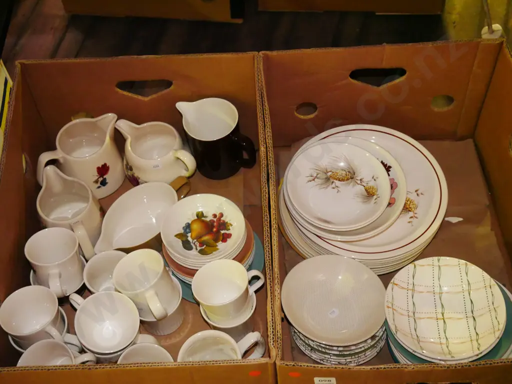 2x boxes; Crown Lynn plates, bowls, cups etc - orange dots Image 1++