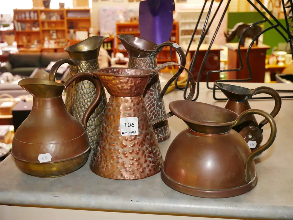 6x copper and brass jugs Image 1++