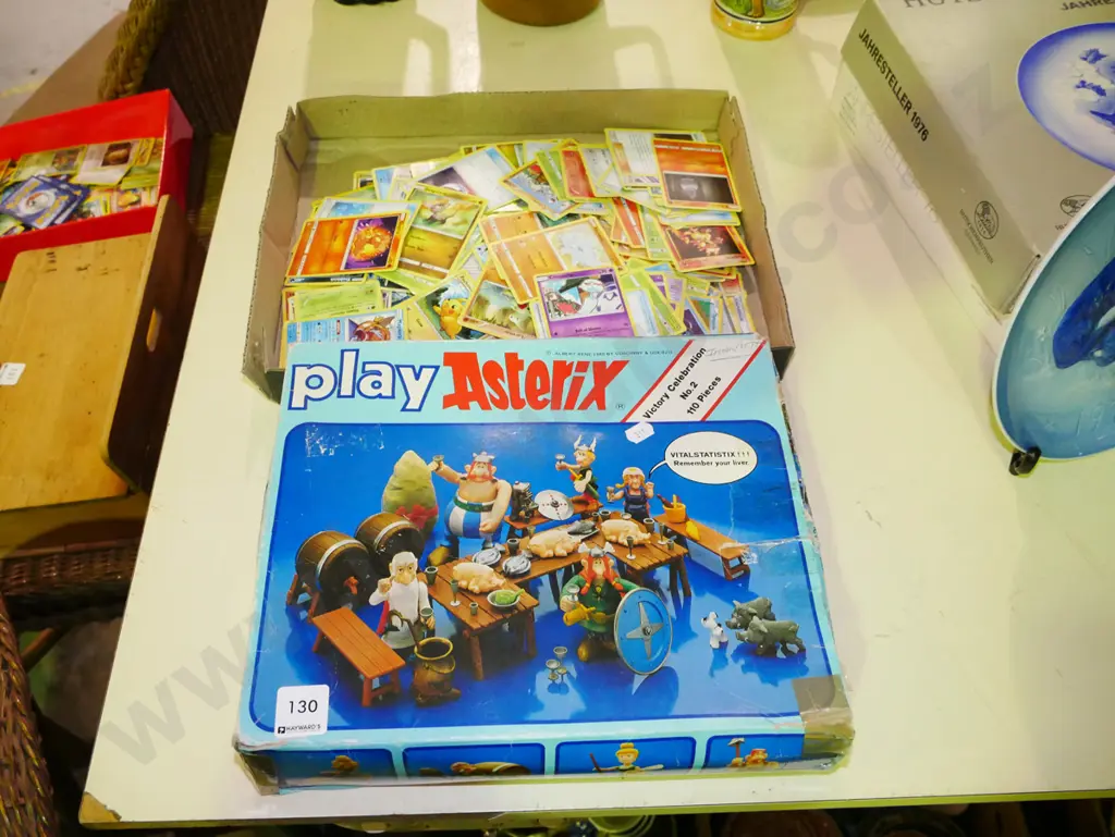box; Pokemon cards, incomplete Asterix play set Image 1++