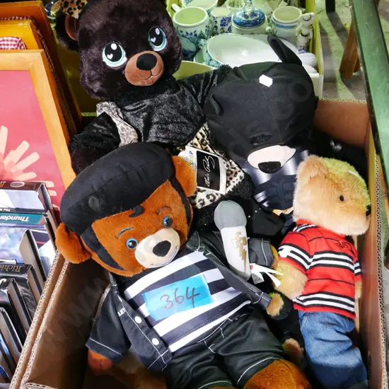 box; teddy bears