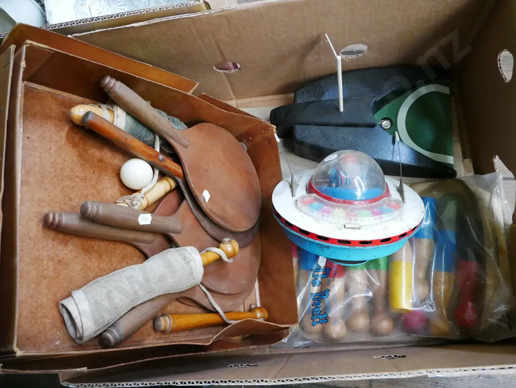 vintage table tennis set, early tin battery powered UFO toy, skittles etc Image 1++