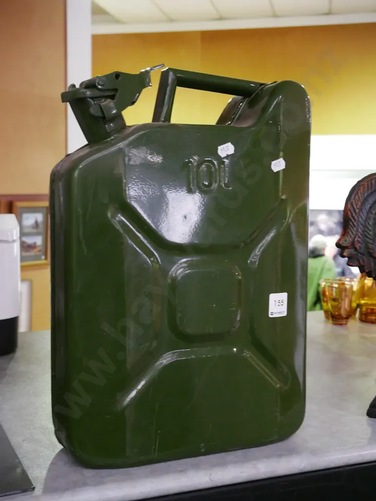 metal 10L jerry can Image 1++