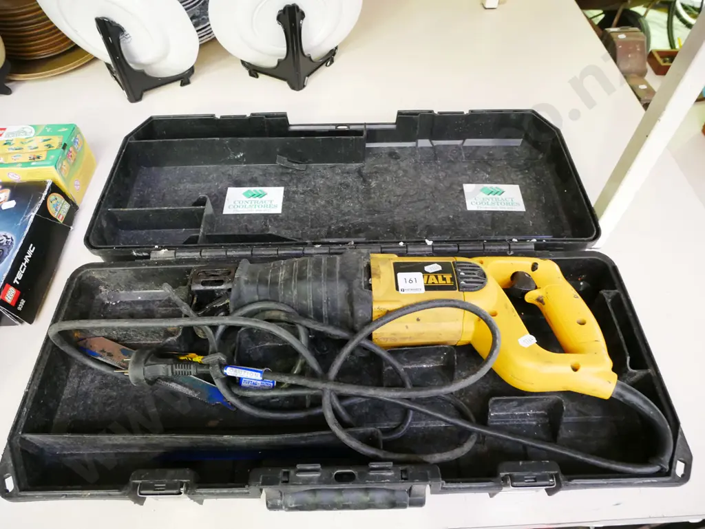 Dewalt corded reciprocating saw Image 1++