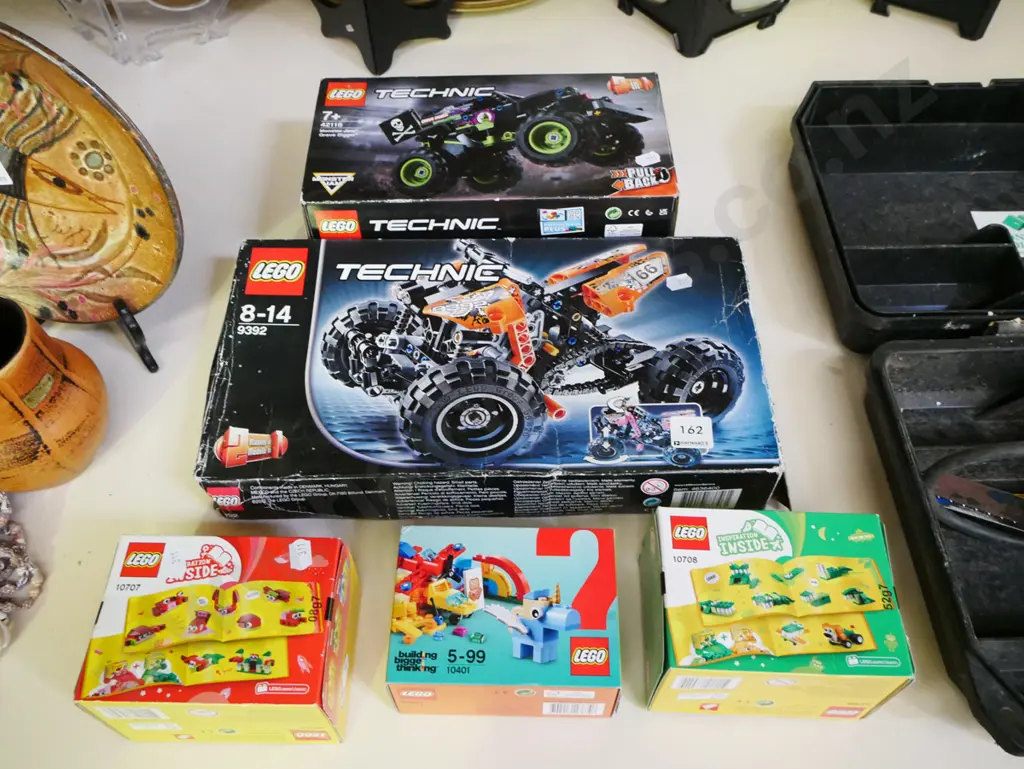 5x boxed Lego sets; Technics, 3 others Image 1++