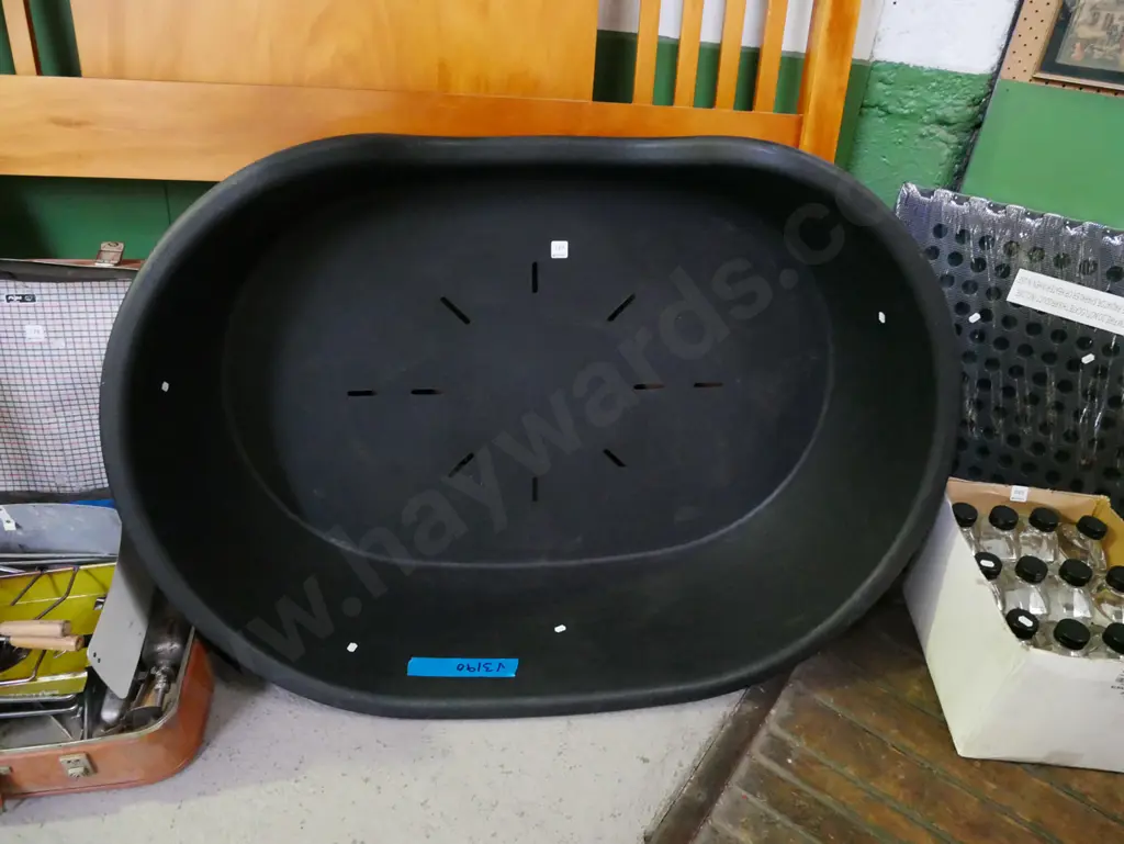 large plastic dog basket L-1150 W-840 Image 1++