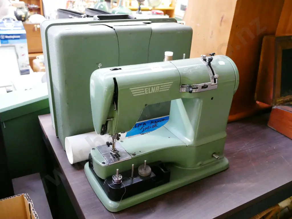 Elna Supermatic sewing machine Image 1++