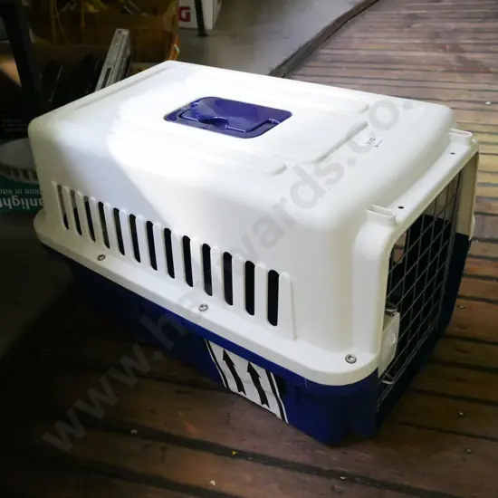 plastic pet carrier