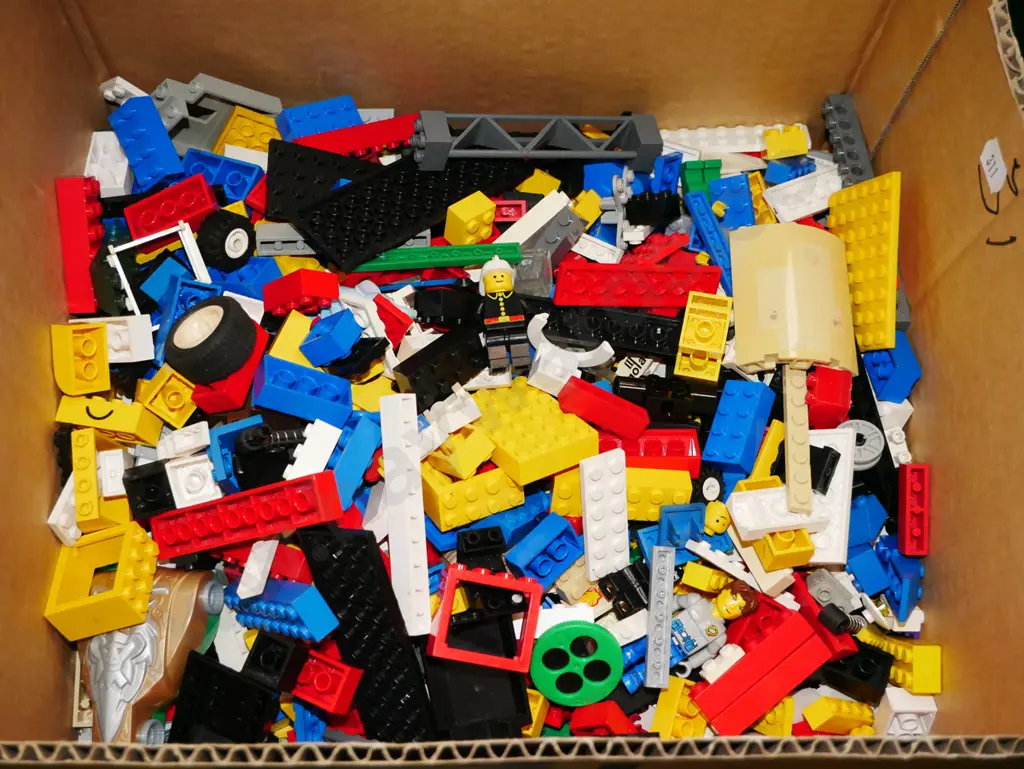 box; Lego pieces Image 1++