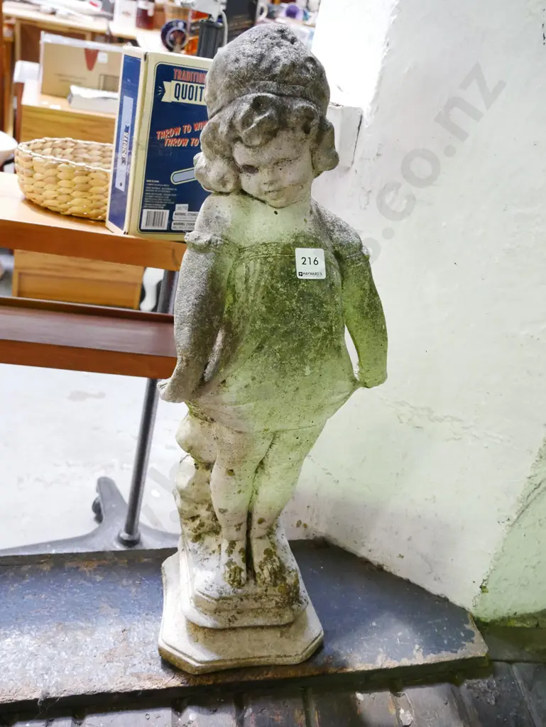 concrete garden ornament - girl H-600 Image 1++