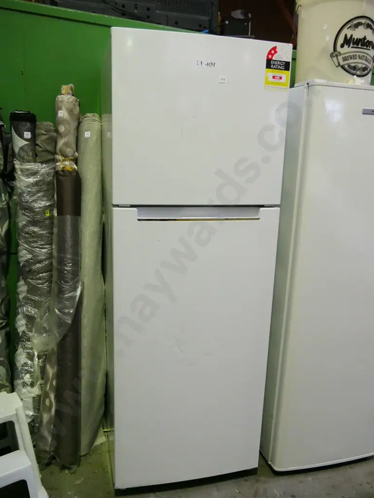 Haier fridge/freezer - scratches - needs a clean Image 1++