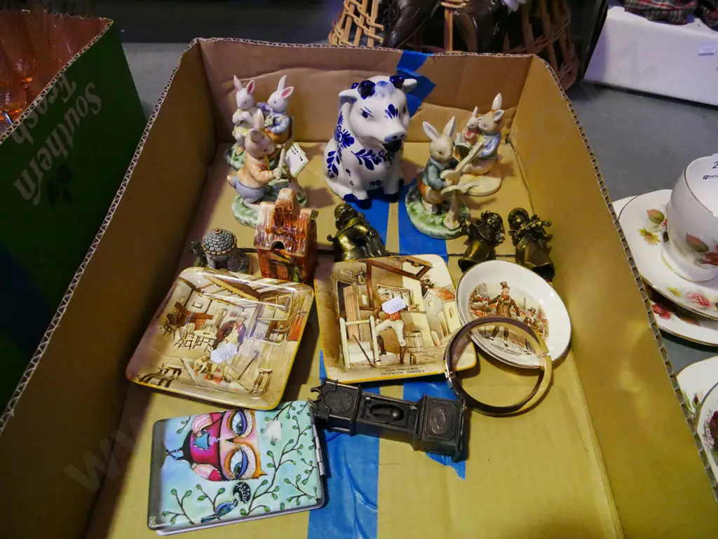 box; animal figurines, Newhall jam dishes, bracelet etc Image 1++